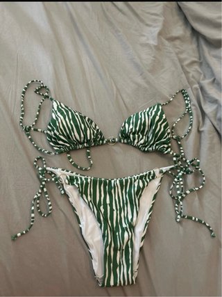 Bikini H&M verde y blanco