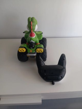 Coche RC Yoshi con mando
