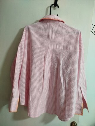Camisa de cuadros rosa y blanca con flamencos