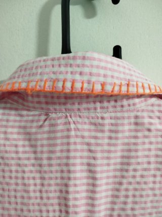 Camisa de cuadros rosa y blanca con flamencos