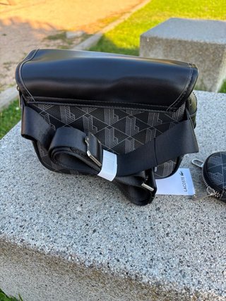 Bolso Lacoste Negro con Monedero