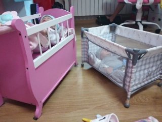 2 Bambole Reborn con Culla e Accessori