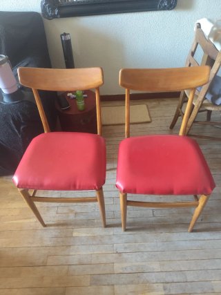 Sillas vintage años 60 madera y polipiel roja