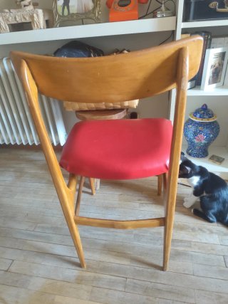 Sillas vintage años 60 madera y polipiel roja