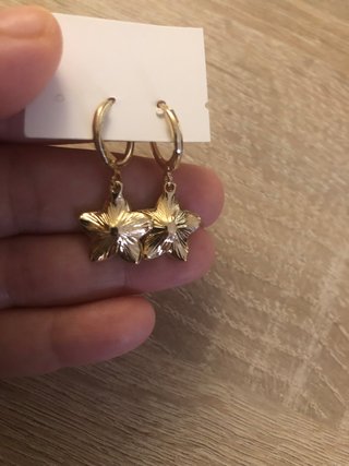 Pendientes flor dorados