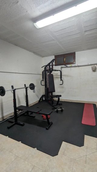 Equipo de gimnasio en casa