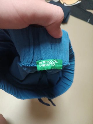 Pantalón corto deportivo azul