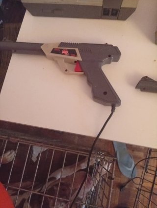 Consola Nintendo NES + Pistola Light Gun no