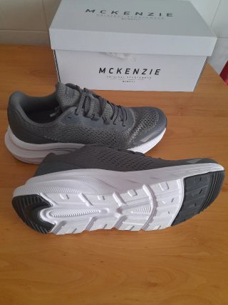 Zapatillas deportivas McKenzie grises y blancas