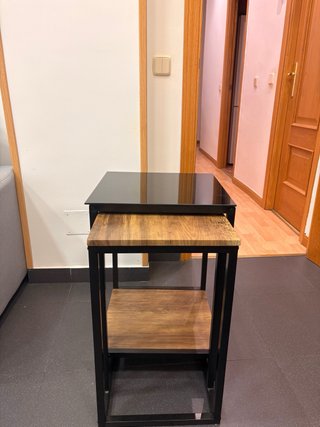 Mesa auxiliar cristal y madera