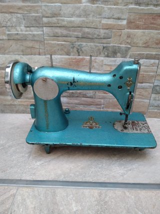Máquina de coser Singer antigua