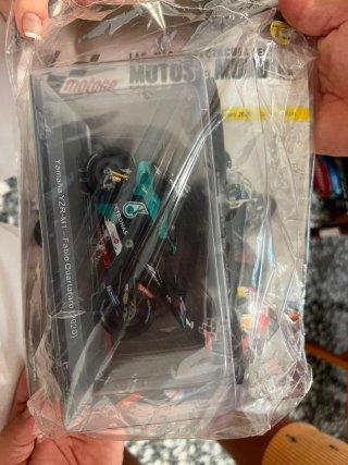 Maqueta Yamaha YZR-M1 Fabio Quartararo 1:18