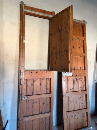 Puertas madera rústicas entrada