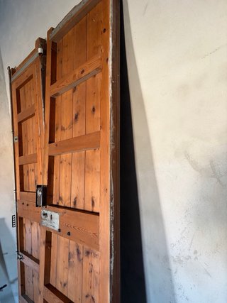 Puertas madera rústicas entrada