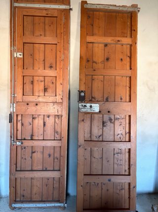 Puertas madera rústicas entrada