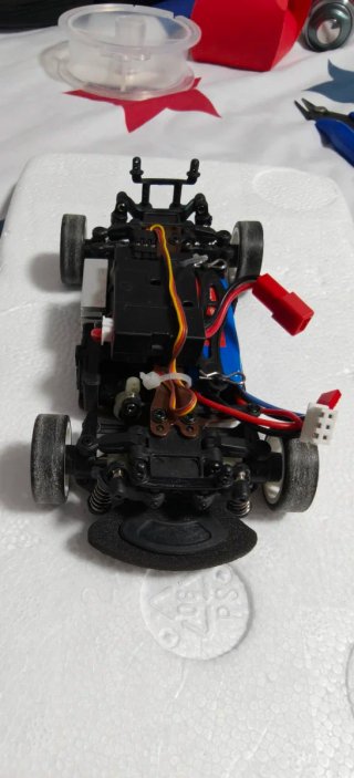 Coche RC WLTOYS K969 1:28 4WD sin apenas uso