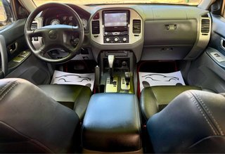 Mitsubishi Montero 2006