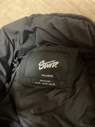 Giubbotto nero imbottito Pull and Bear Stwd