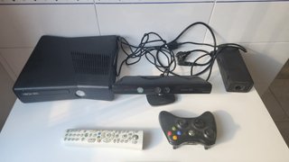 Xbox 360 + Kinect + 2 Platos DJ Hero + 10 Juegos