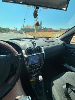 Dacia Sandero 2012