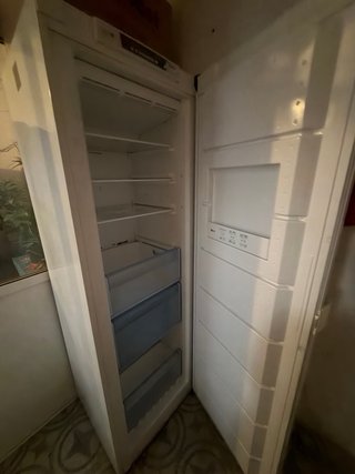 Congelador Vertical Balay para reparar NO FROST
