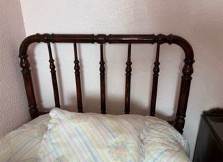 Armario, mesita y cama antiguo  vintage años 1920