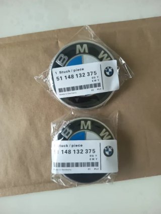 2 Insignias BMW Capó y Maletero.-