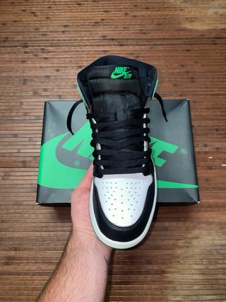 Air Jordan 1 Retro High OG 'Lucky Green'