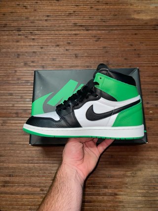 Air Jordan 1 Retro High OG 'Lucky Green'