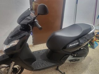 Peugeot Kisbee 50cc Negra Practicamente nueva.