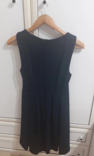 Vestido negro de Zara talla XS