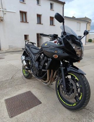 Suzuki Bandit GSF 650S Negra