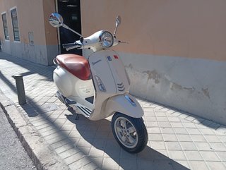 VESPA PRIMAVERA 50