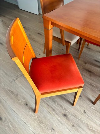 Mesa de comedor con 6 sillas, color cerezo