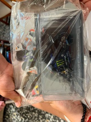 Maqueta Yamaha YZR-M1 Fabio Quartararo 1:18