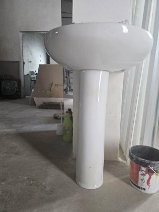Lavabo Roca de pie con grifo 55x48 como nuevo