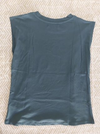 Camiseta Zara Talla S Botones