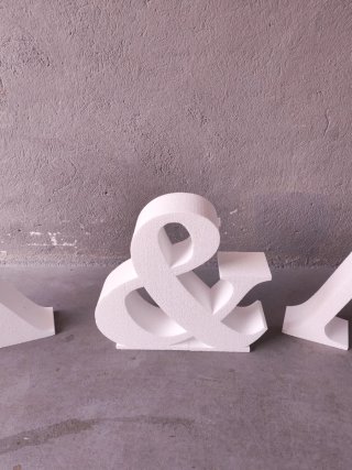Letras R&A para boda