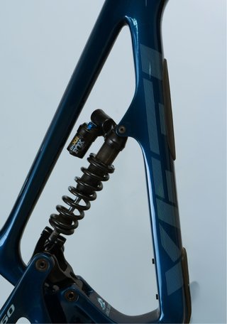 Yeti SB160 Carbono Talla M 2023 + Bolso EVOC