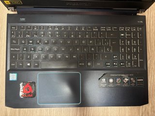Portátil Acer Predator Helios 300 i7 9750h + 2060