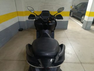 Zontes E125 Maxi Scooter Negra