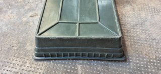 Set sottovasi plastica verdi e arancioni