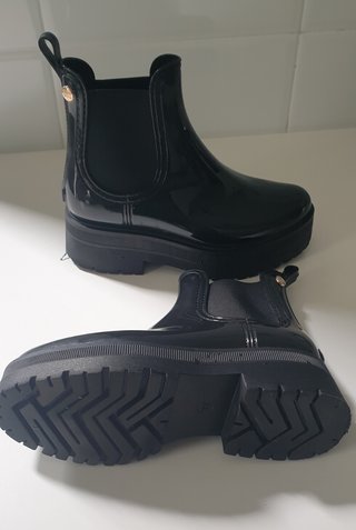 Botas de agua negras