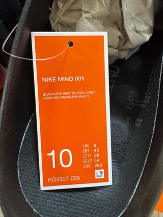Nike Mind 001