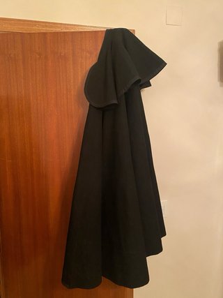 Capa española de caballero, de paño negro
