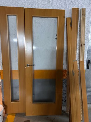 Puerta doble madera con cristal