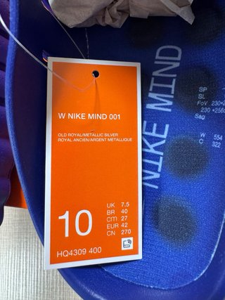 Nike Mind 001