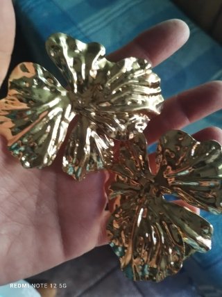 Pendientes flor dorados estilo Zara