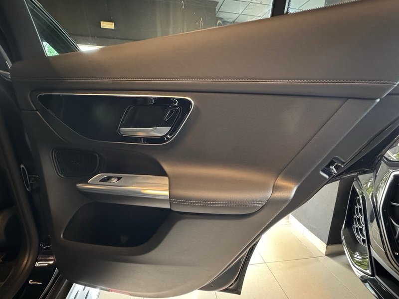 Mercedes-Benz GLC 2025, foto 24