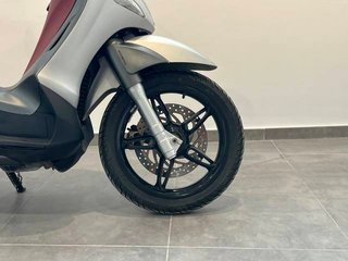 Piaggio Beverly 350